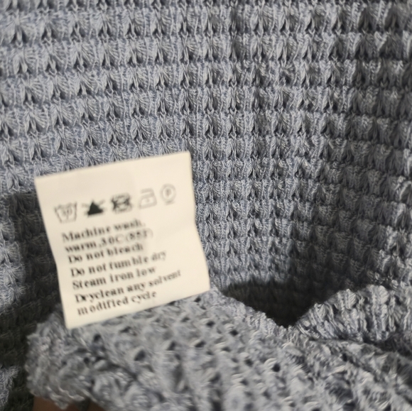 Women's Blue Knit Lace Sleeve Top Plus Size NWT - Picture 7 of 7